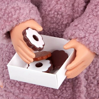 Our Generation Wonderfully Warm Fashion Outfit & Treat Box for 18" Dolls 4 Our Generation Wonderfully Warm Fashion Outfit & Treat Box for 18" Dolls - Image 2